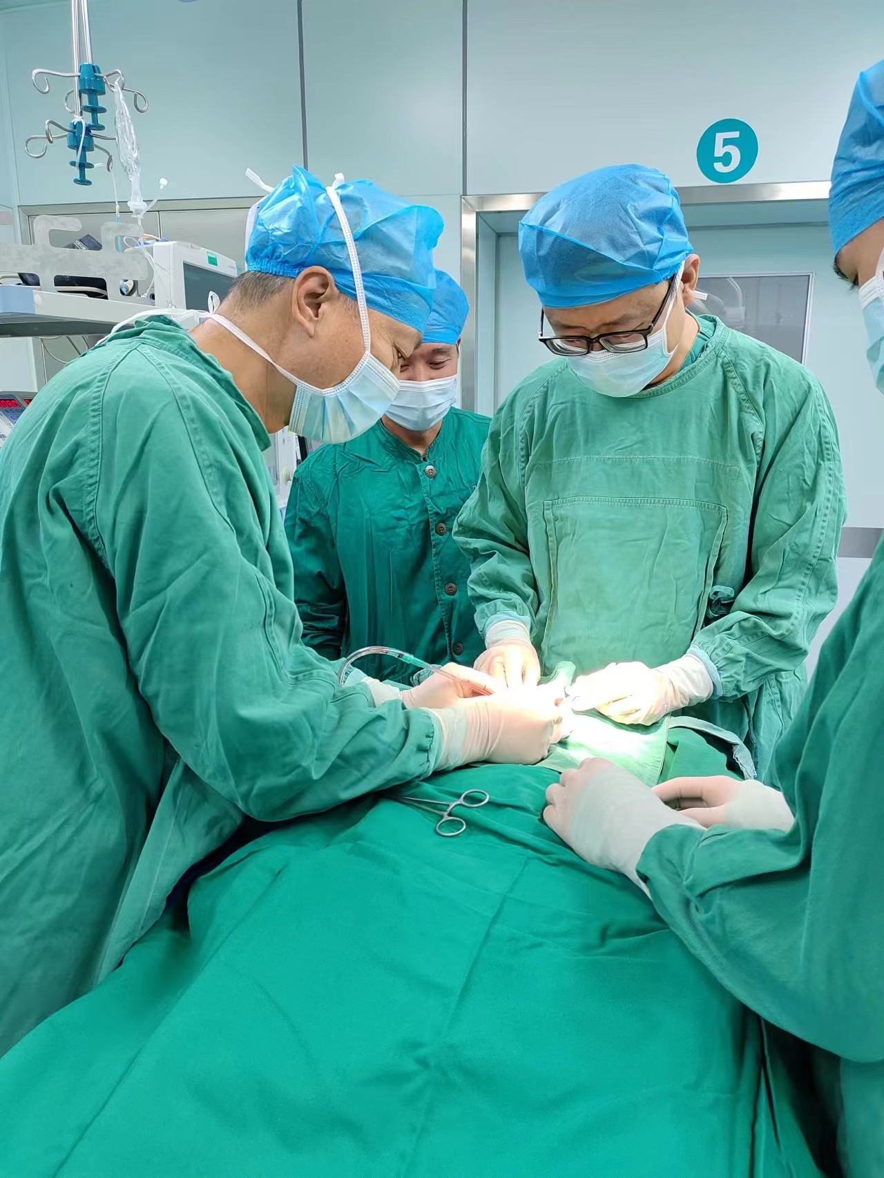 17.2耳鼻喉科手術(shù).jpg